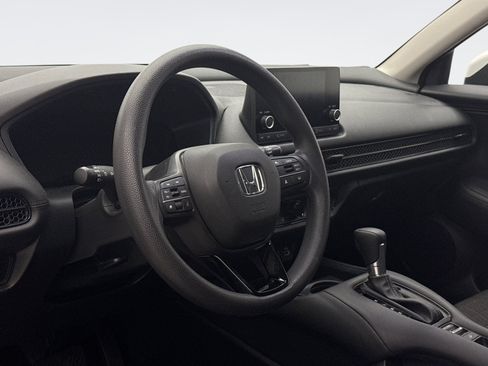 Used 2023 Honda HR-V LX image 7