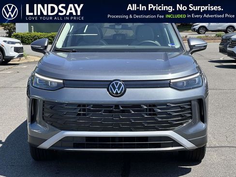 New 2026 Volkswagen Tiguan SE AWD/4WD image 3