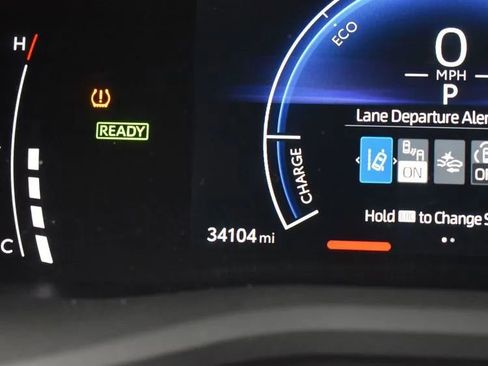 Used 2025 Toyota Camry SE image 28