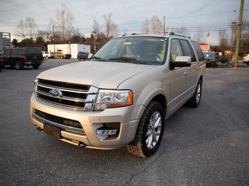 Used 2017 Ford Expedition Limited w/ Equipment Group 301A image 7