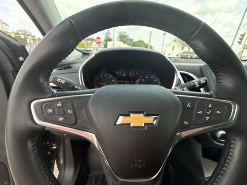Certified 2018 Chevrolet Equinox LT AWD/4WD image 11
