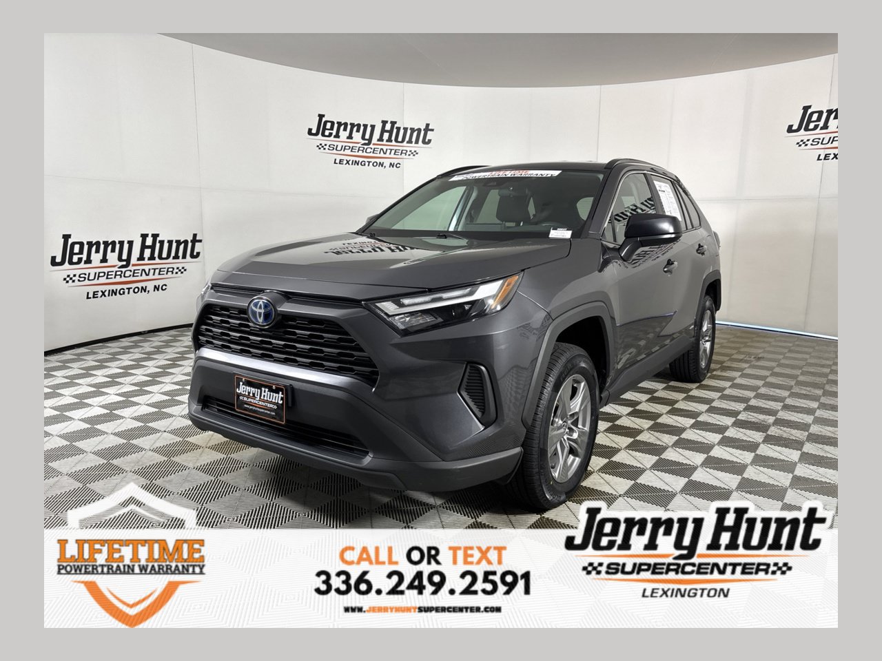 Used 2024 Toyota RAV4 LE AWD/4WD image 1