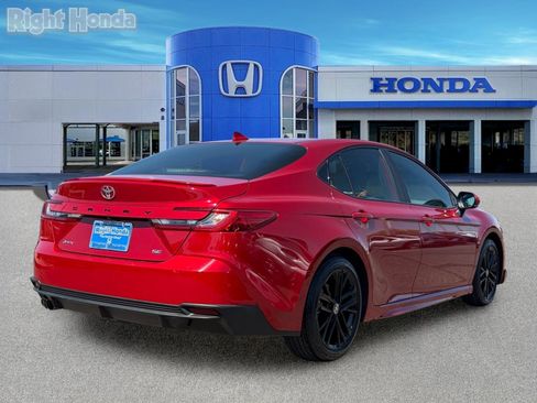 Used 2025 Toyota Camry SE w/ Multimedia Upgrade Package FWD image 7