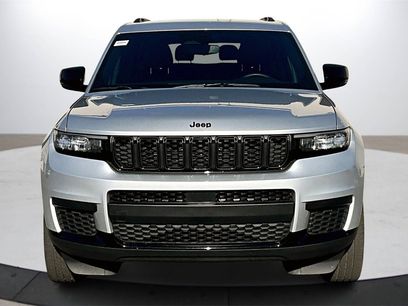 Used 2023 Jeep Grand Cherokee L Laredo