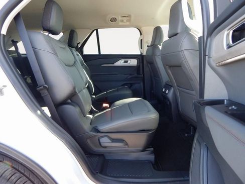 New 2026 Ford Explorer Active w/ Active Comfort Package RWD image 15