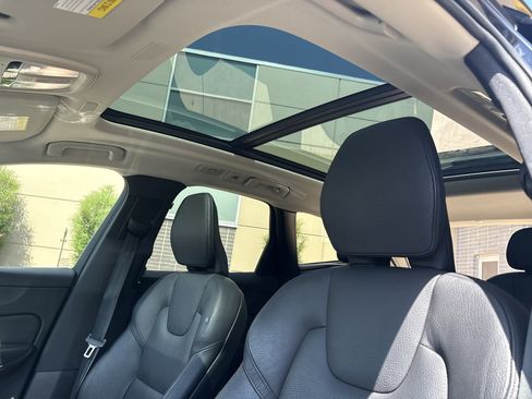 Used 2023 Volvo XC60 B5 Plus AWD/4WD image 28
