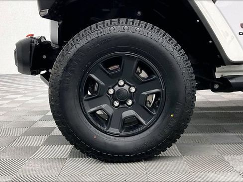 Used 2022 Jeep Gladiator Mojave w/ Trailer Tow Package AWD/4WD image 9