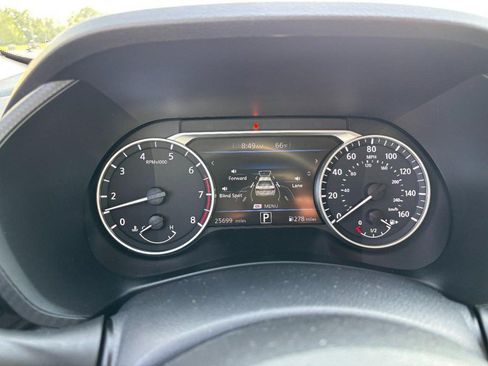 Used 2023 Nissan Sentra SR w/ Trunk Package FWD image 17