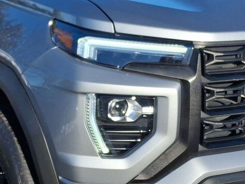 Used 2023 GMC Canyon Elevation w/ Elevation Premium Package image 9