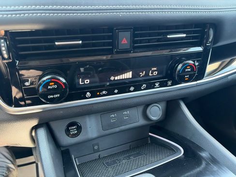 Used 2026 Nissan Rogue SL AWD/4WD image 24