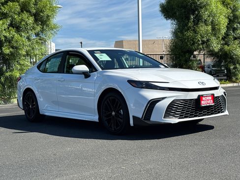 Certified 2026 Toyota Camry SE FWD image 4