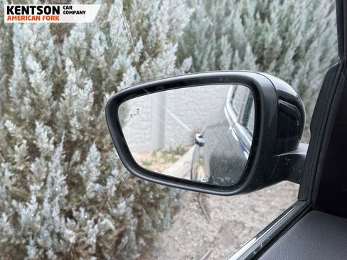 Used 2025 Ford Escape Platinum image 26