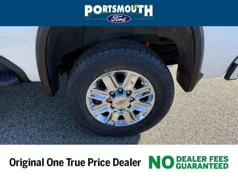 Used 2024 Chevrolet Silverado 2500 High Country w/ Z71 Off-Road Package image 27