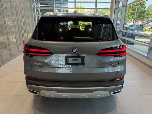 New 2026 BMW X5 xDrive40i AWD/4WD image 5