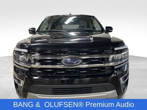 Used 2024 Ford Expedition Limited image 10