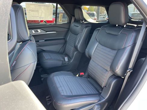 New 2026 Ford Explorer ST-Line w/ ST-Line Street Pack AWD/4WD image 20