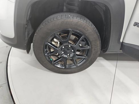 Used 2019 Jeep Renegade Altitude w/ UConnect 8.4 Nav Group AWD/4WD image 27