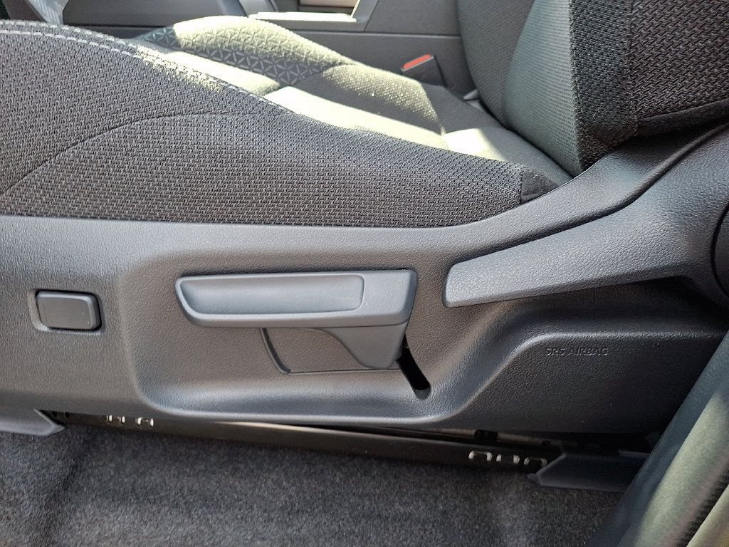 Certified 2025 Toyota 4Runner SR5 AWD/4WD image 15