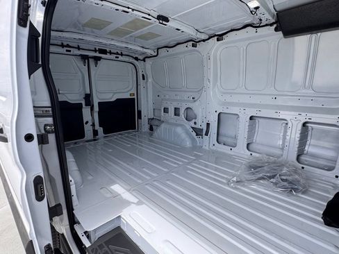 New 2026 Ford Transit 250 Low Roof RWD image 25