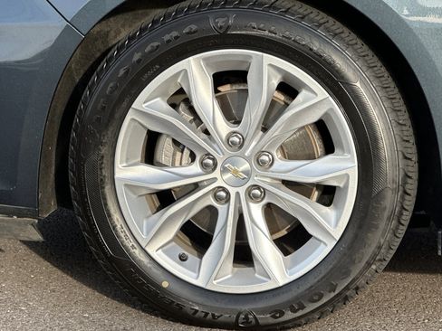 Used 2021 Chevrolet Malibu LT image 30