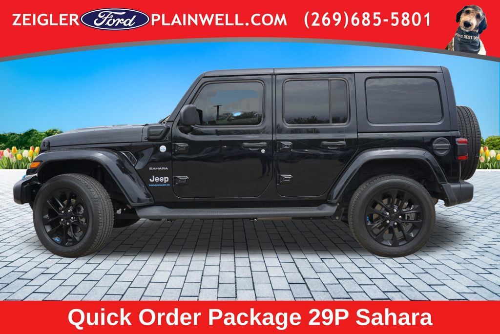 Used 2023 Jeep Wrangler Unlimited Sahara w/ Cold Weather Group AWD/4WD image 2
