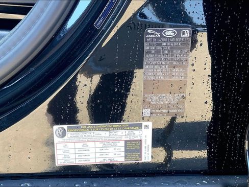 New 2026 Land Rover Defender 110 X-Dynamic SE image 18