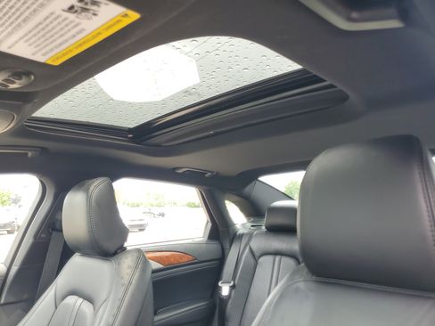 Used 2020 Lincoln MKZ Reserve w/ Elements Package FWD image 11