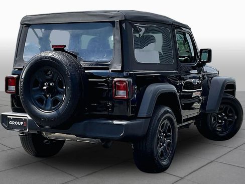 Used 2022 Jeep Wrangler Sport AWD/4WD image 13