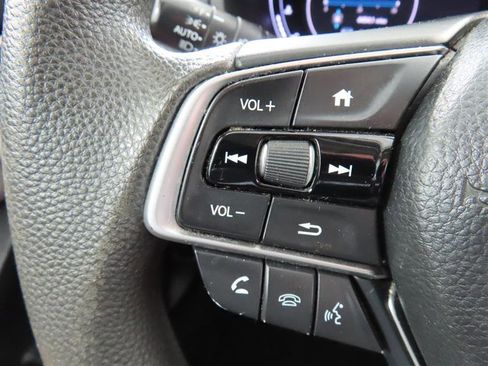 Used 2018 Honda Accord EX image 23