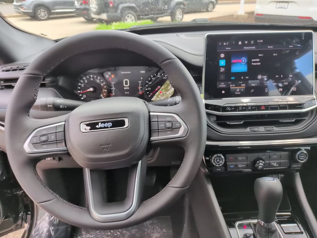 New 2026 Jeep Compass Latitude AWD/4WD image 32