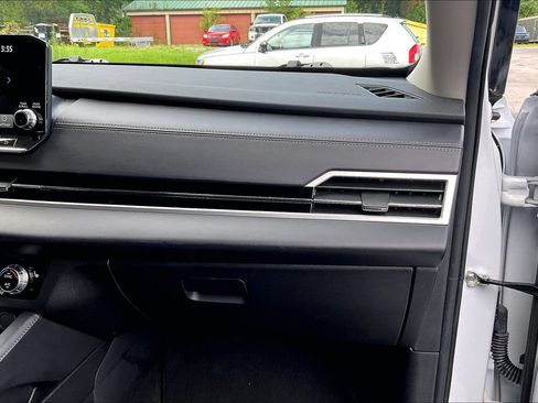 Used 2024 Mitsubishi Outlander SEL AWD/4WD image 15