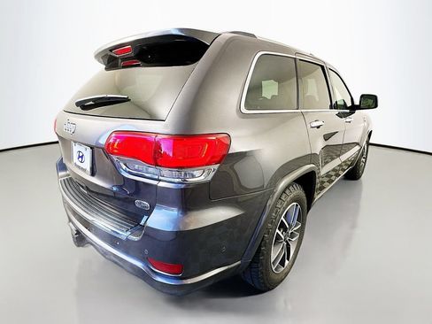Used 2020 Jeep Grand Cherokee Overland AWD/4WD image 5