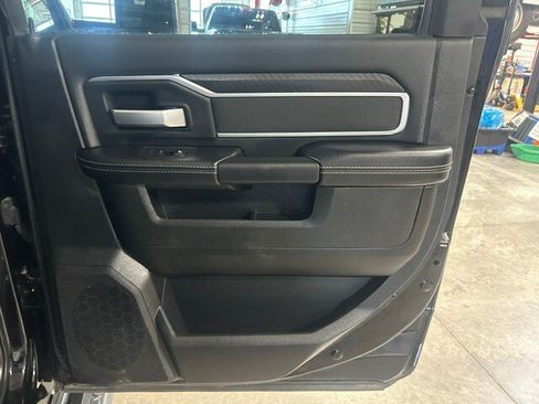 Used 2025 RAM 2500 Big Horn AWD/4WD image 12