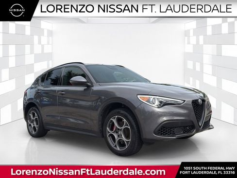 Used 2023 Alfa Romeo Stelvio Sprint RWD image 1