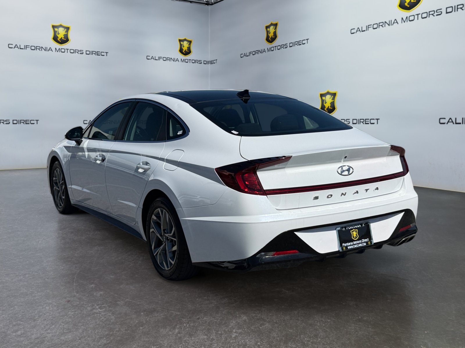Used 2023 Hyundai Sonata SEL w/ Convenience Package FWD image 3