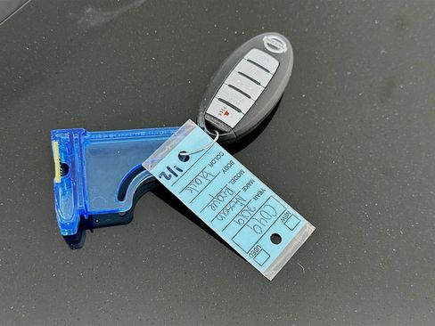 Used 2019 Nissan Rogue SV image 29