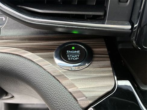 Certified 2021 Ford Explorer Limited w/ Equipment Group 301A image 31