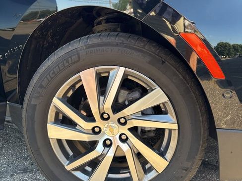 Used 2024 Chevrolet Equinox Premier AWD/4WD image 10