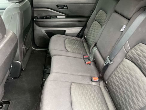 Certified 2023 Nissan Pathfinder SV image 13