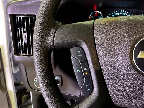 Used 2024 Chevrolet Express 2500 w/ Driver Convenience Package RWD image 12
