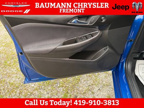Used 2017 Chevrolet Cruze LT FWD image 10