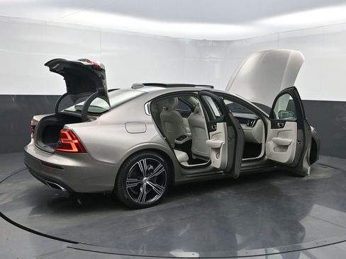 Used 2021 Volvo S60 T8 Inscription w/ Climate Package image 39