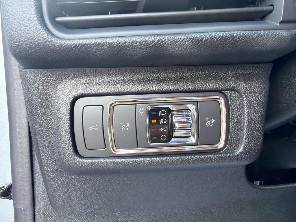 Used 2022 Lincoln Corsair AWD w/ Equipment Group 101A image 23