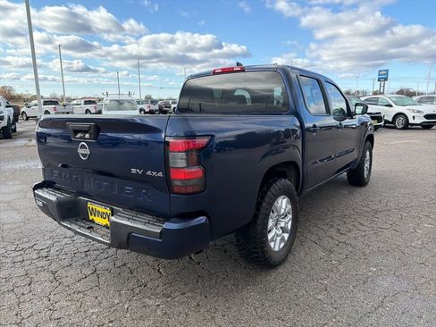 Used 2022 Nissan Frontier SV image 5