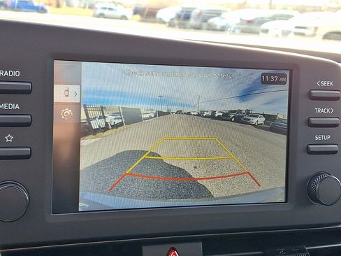 Certified 2025 Hyundai Elantra Sport image 17