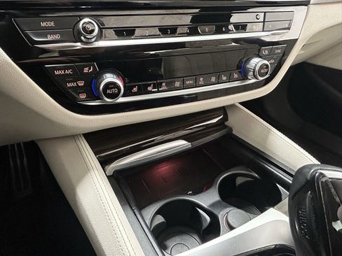 Used 2023 BMW 540i xDrive w/ M Sport Package image 21