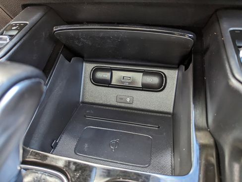 Used 2022 Kia Telluride EX w/ EX Premium Package image 22