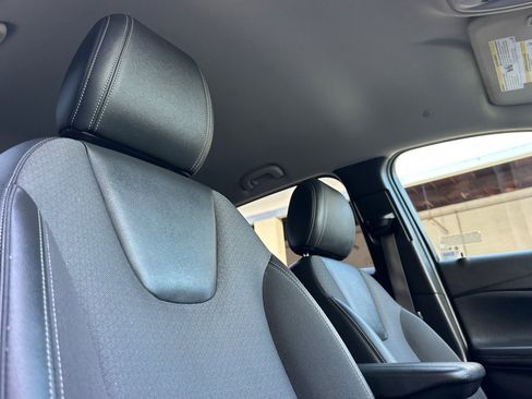 Used 2023 Buick Encore GX Preferred image 21