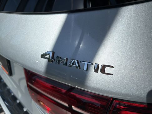 Used 2026 Mercedes-Benz GLB 250 4MATIC image 7