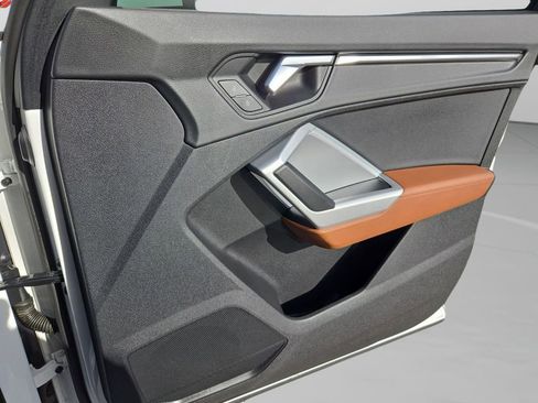 Used 2022 Audi Q3 2.0T Premium image 14